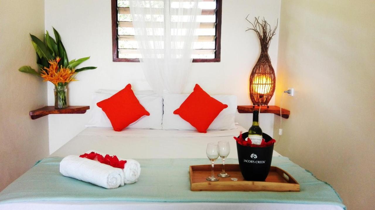 Blue Bay Resort Port Vila Exteriör bild